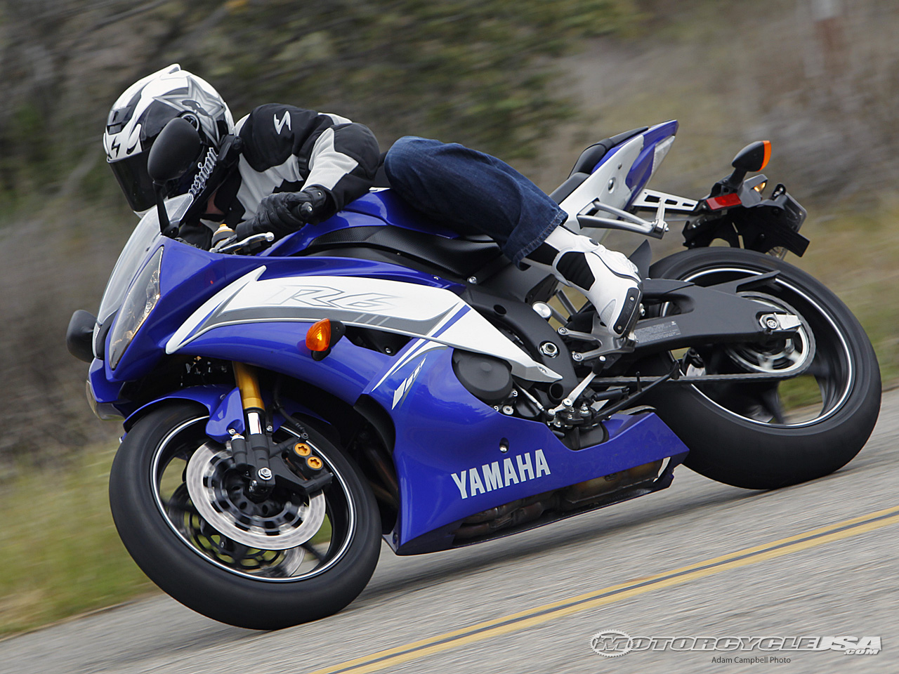 2011-Yamaha-YZF-R6-5.jpg