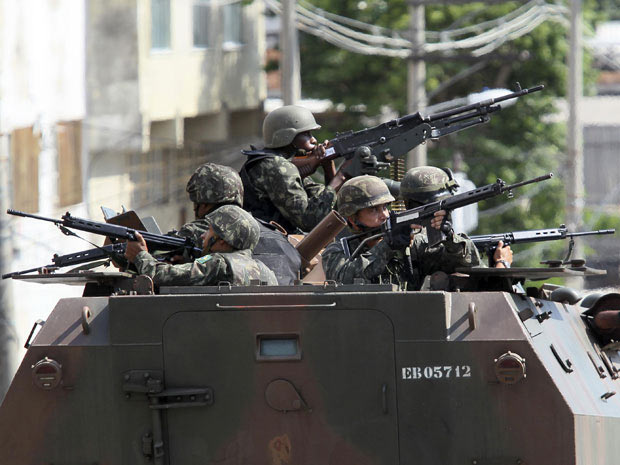 militares.jpg