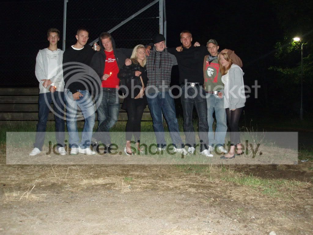 everybodyy030.jpg