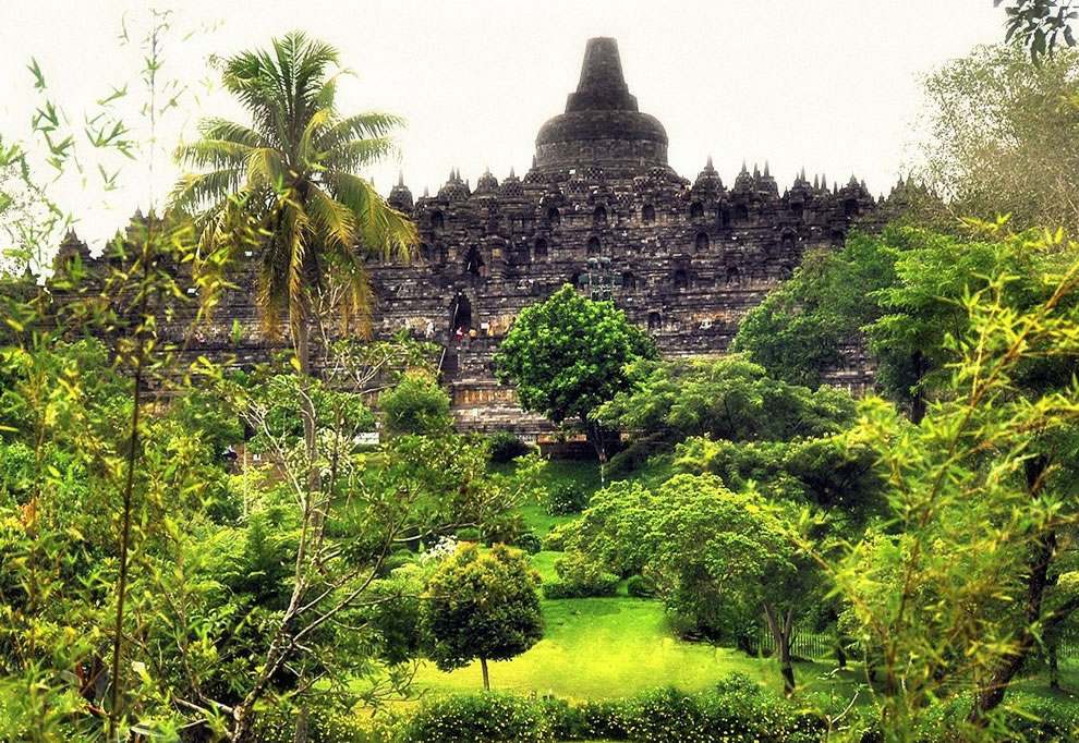 Borobudur-lay-hidden-for-centuries-under-layers-of-volcanic-ash-and-jungle-growth-but-the-reason-why-it-was-abandoned-is-a-mystery.jpg